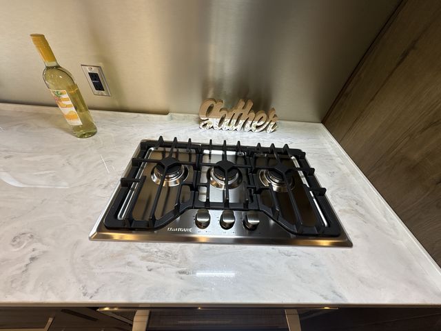 2025 Airstream 30RBQ Base