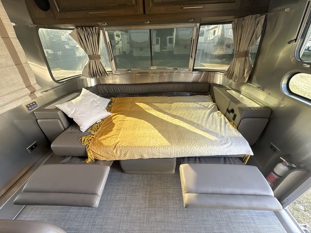 2025 Airstream 30RBQ Base