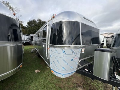 2026 Airstream 27FBQ Base