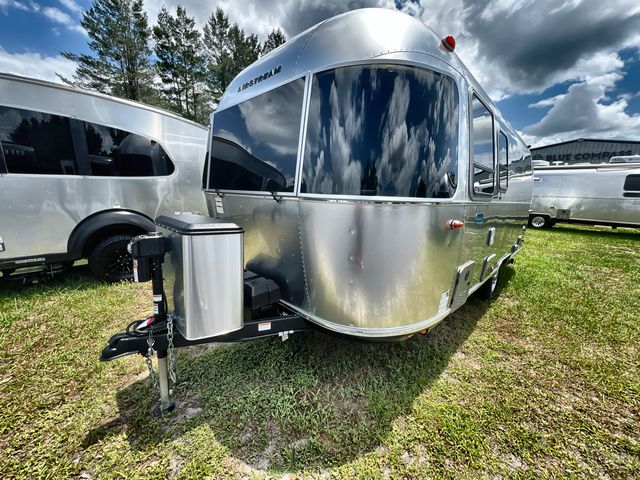 2025 Airstream 22FB Base