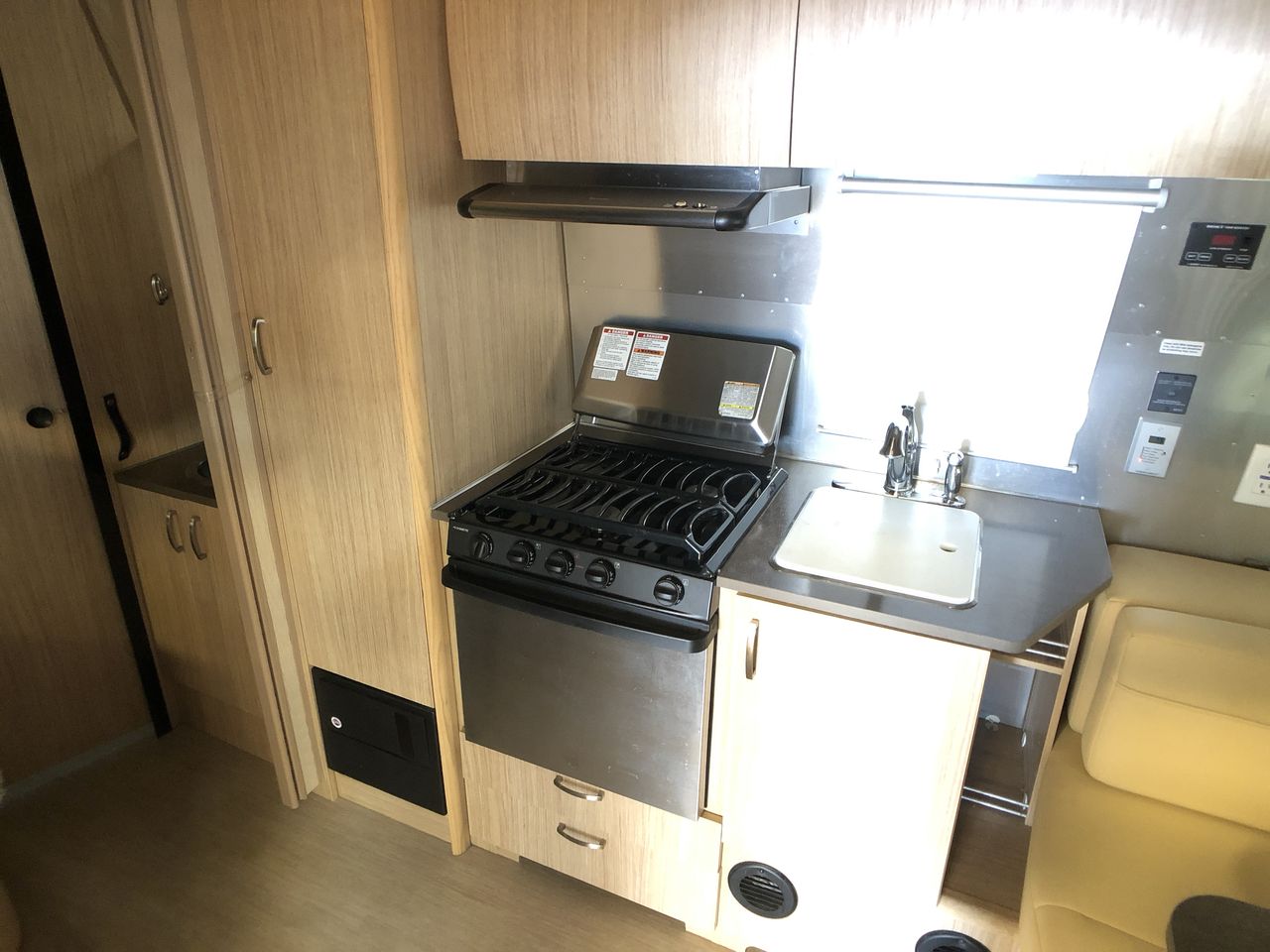 2019 Airstream 19CB Base