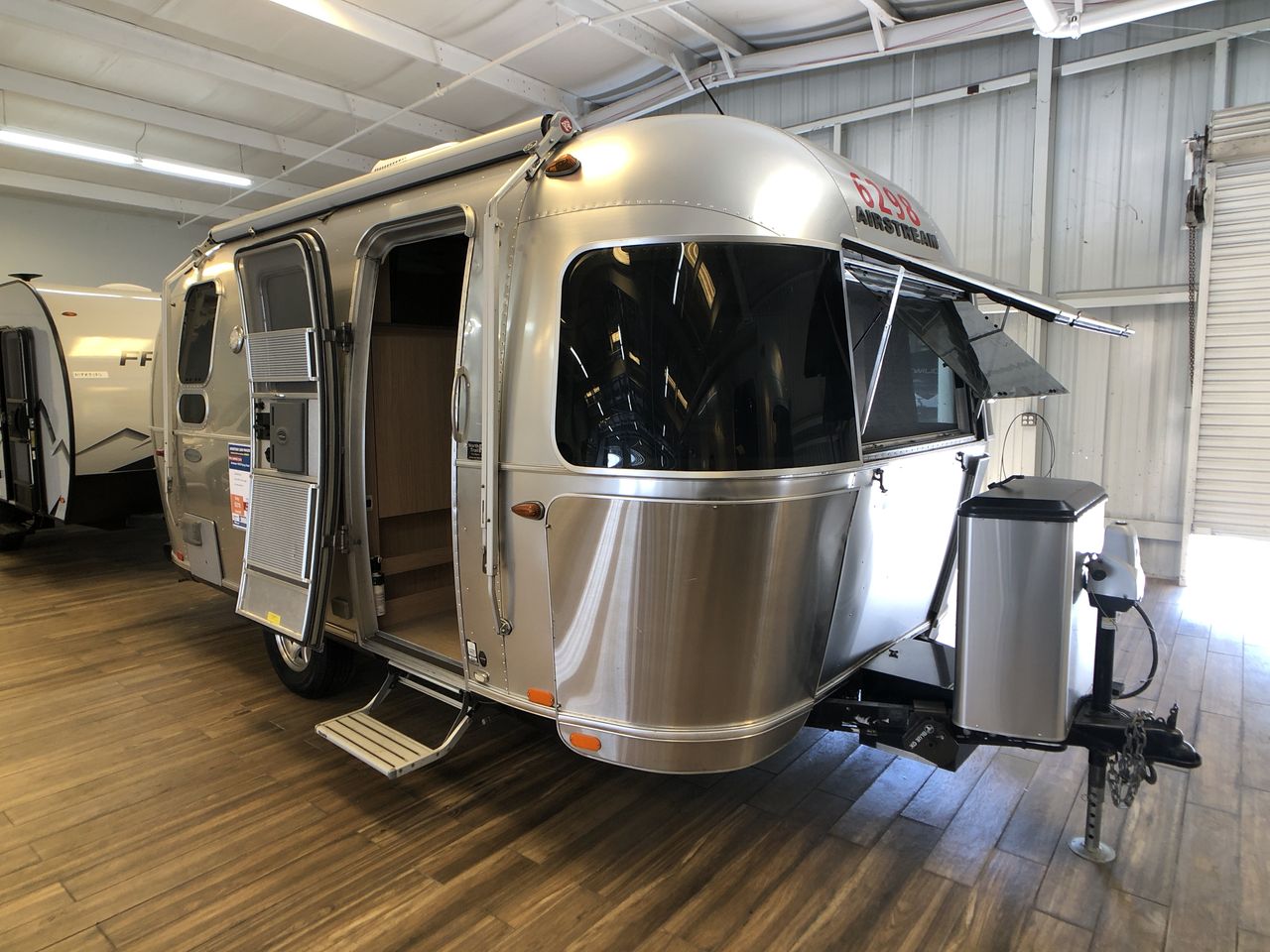 2019 Airstream 19CB Base