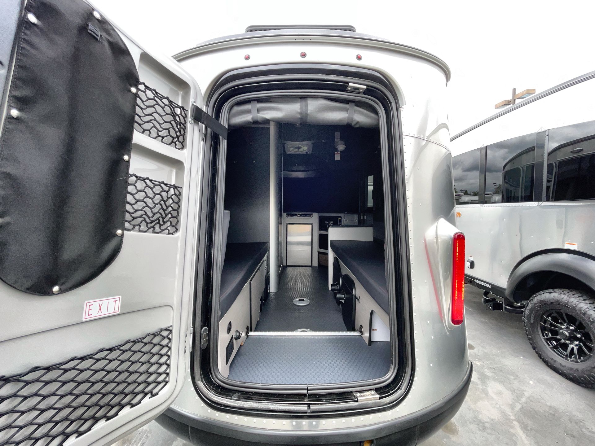 2025 Airstream 16X Base