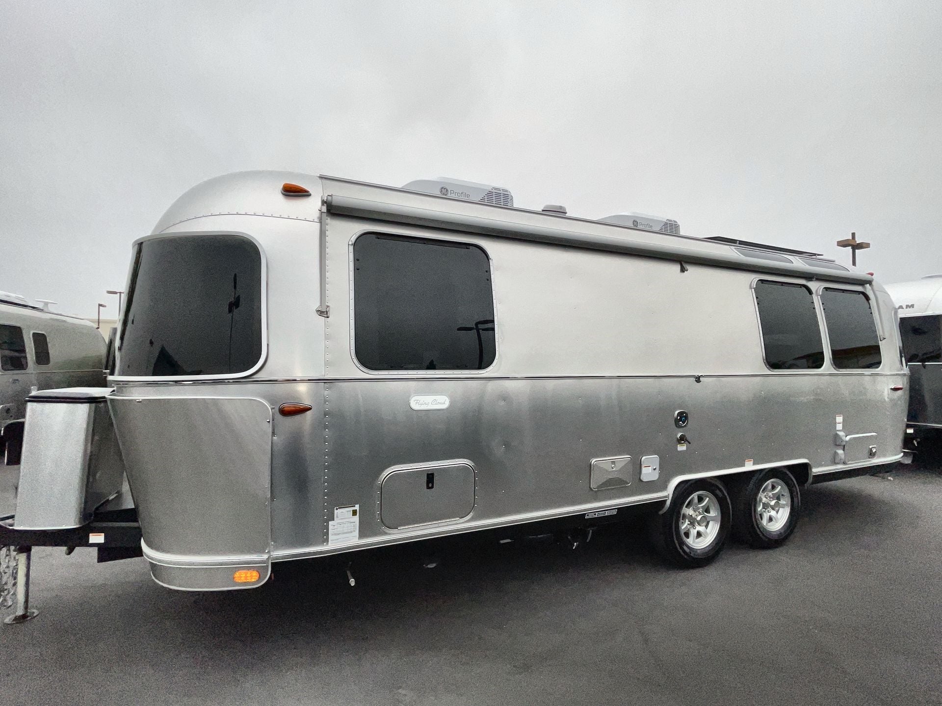 2025 Airstream 25FBT Base