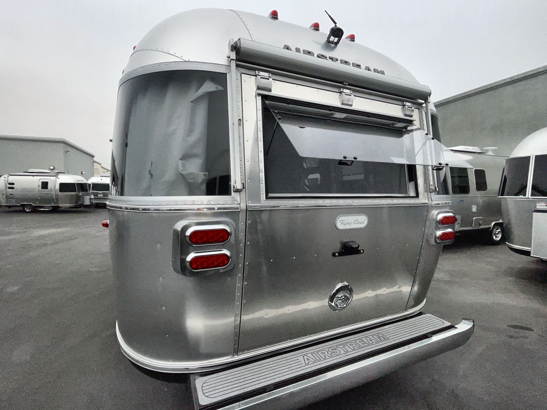 2025 Airstream 25FBT Base