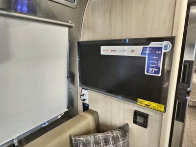 2025 Airstream 27FBQ Base