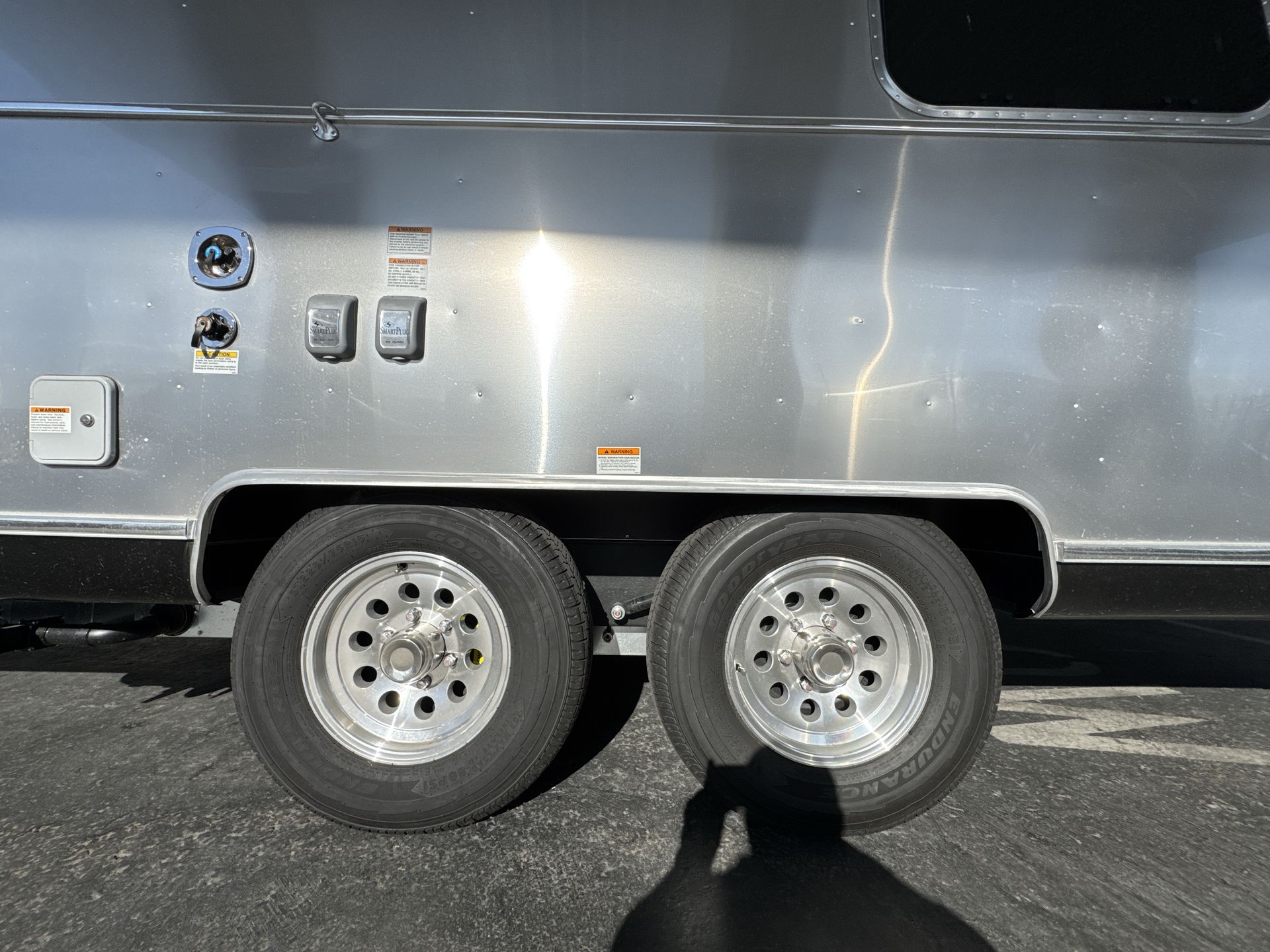 2025 Airstream 27FBQ Base