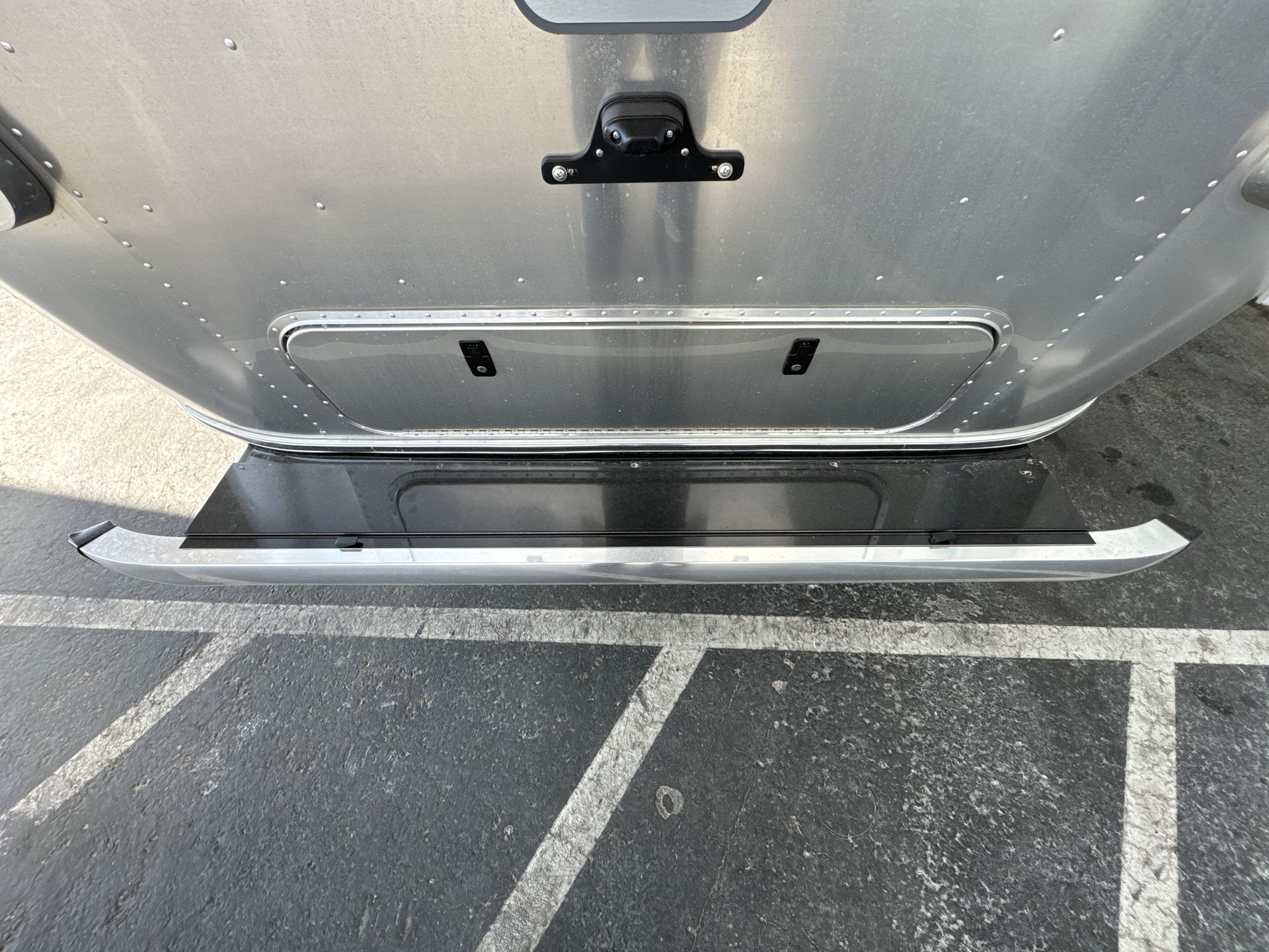 2025 Airstream 27FBQ Base