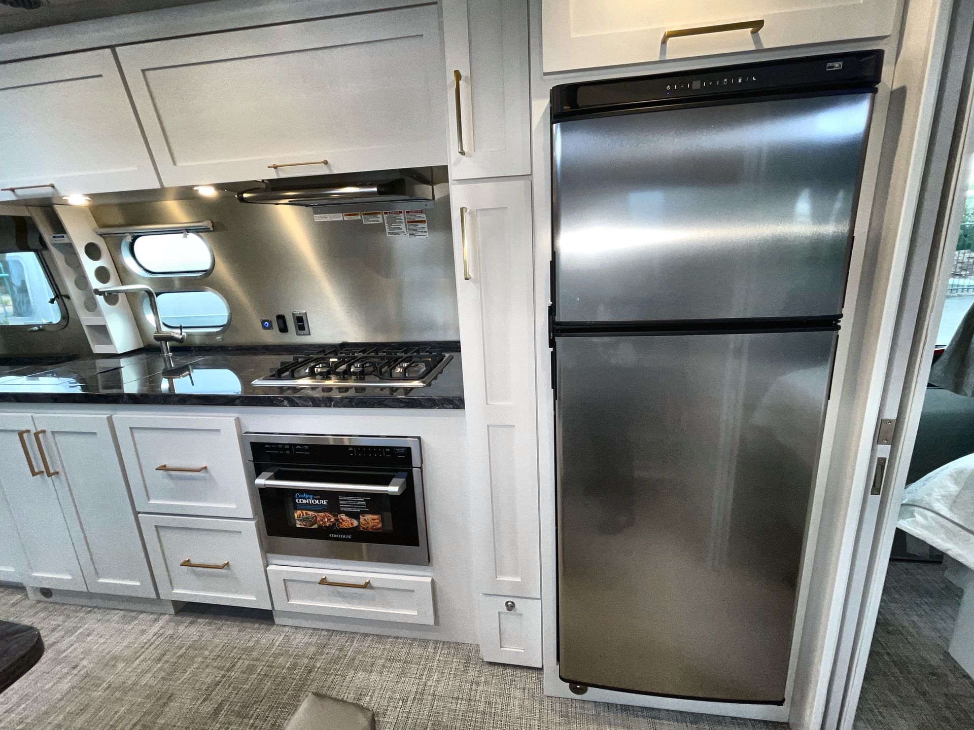 2026 Airstream 33FBQ Base