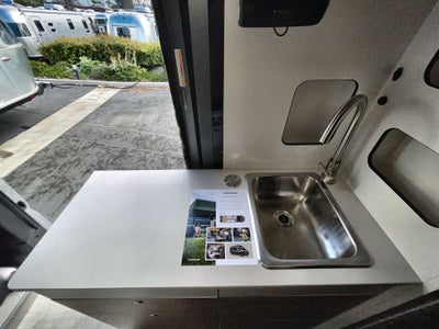 2026 Airstream Rangeline Base