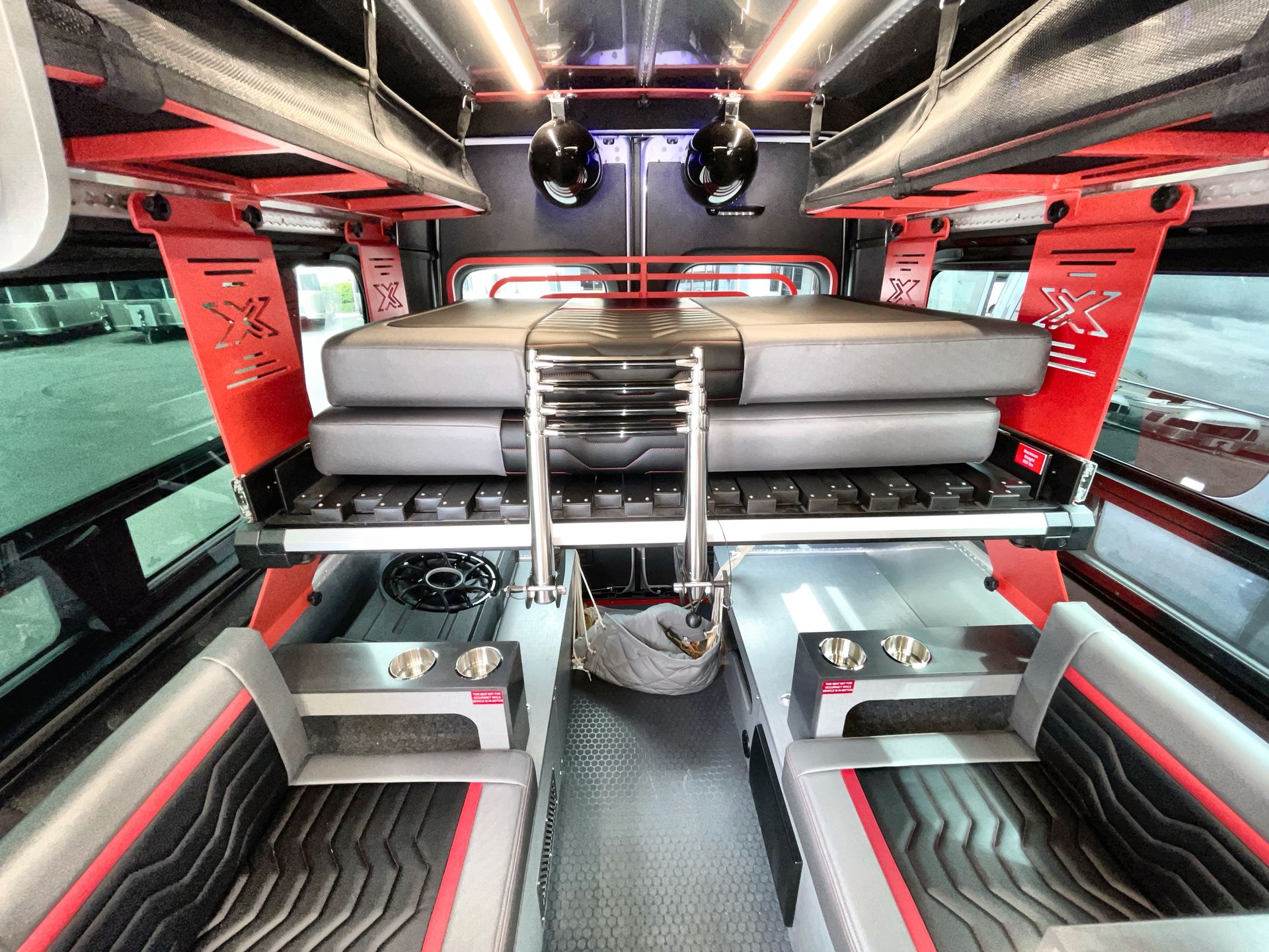 2026 Airstream 19X LE Outland Base