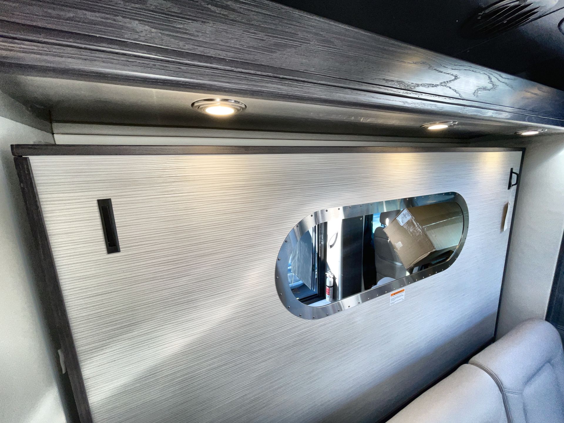 2026 Airstream Murphy Suite Base