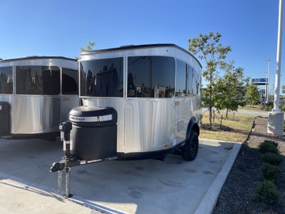 2025 Airstream 16X Base