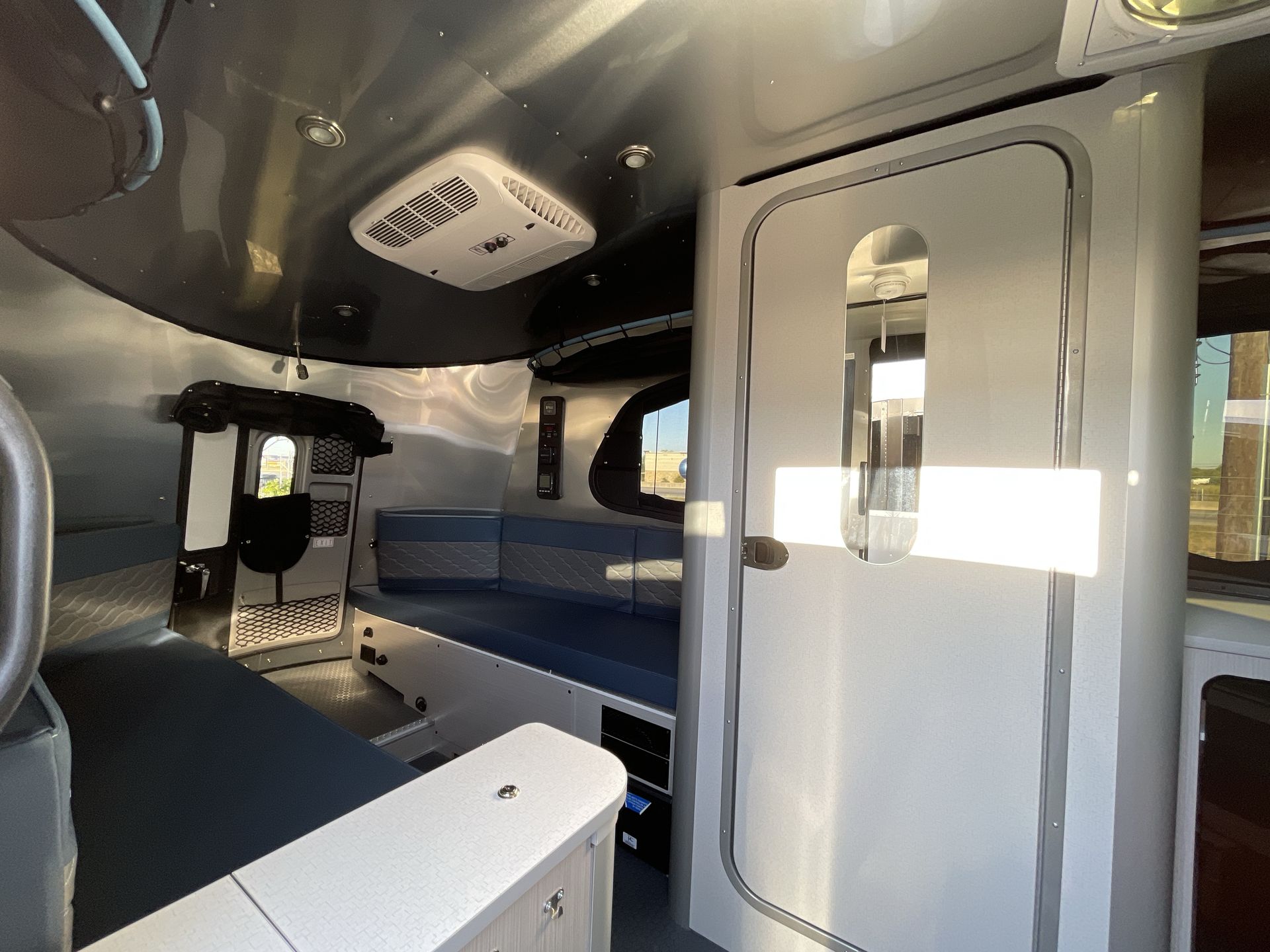2025 Airstream 16X Base