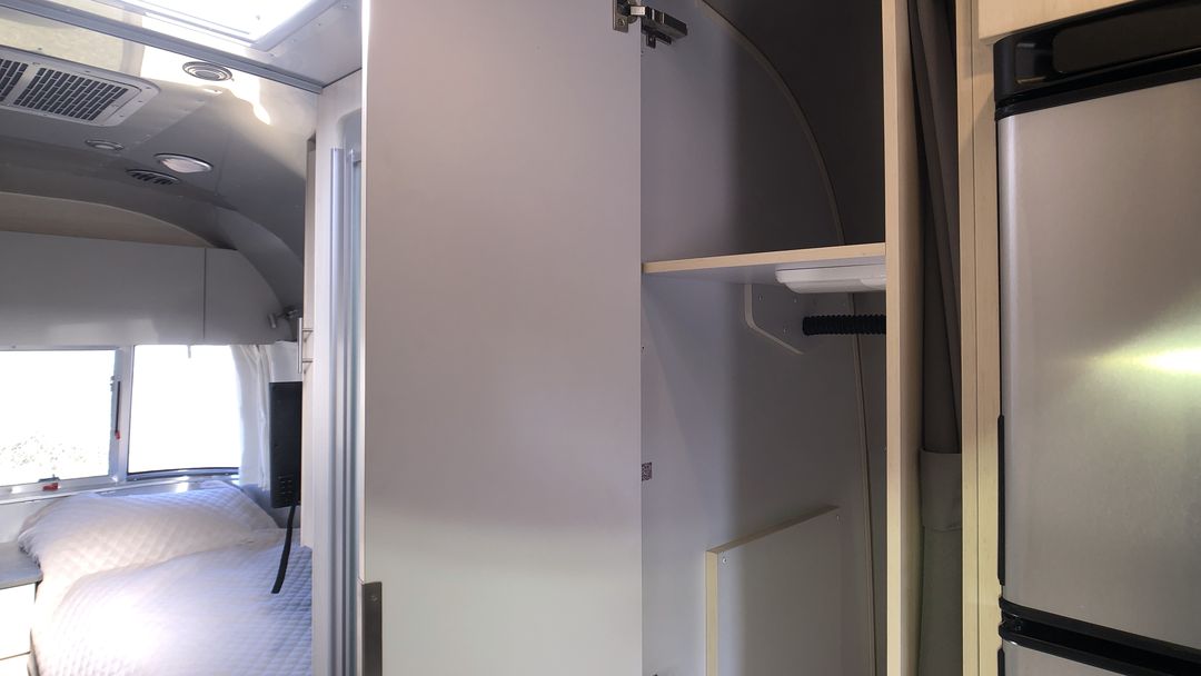 2026 Airstream 28RBT Base