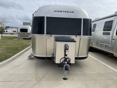 2026 Airstream 28RBT Base
