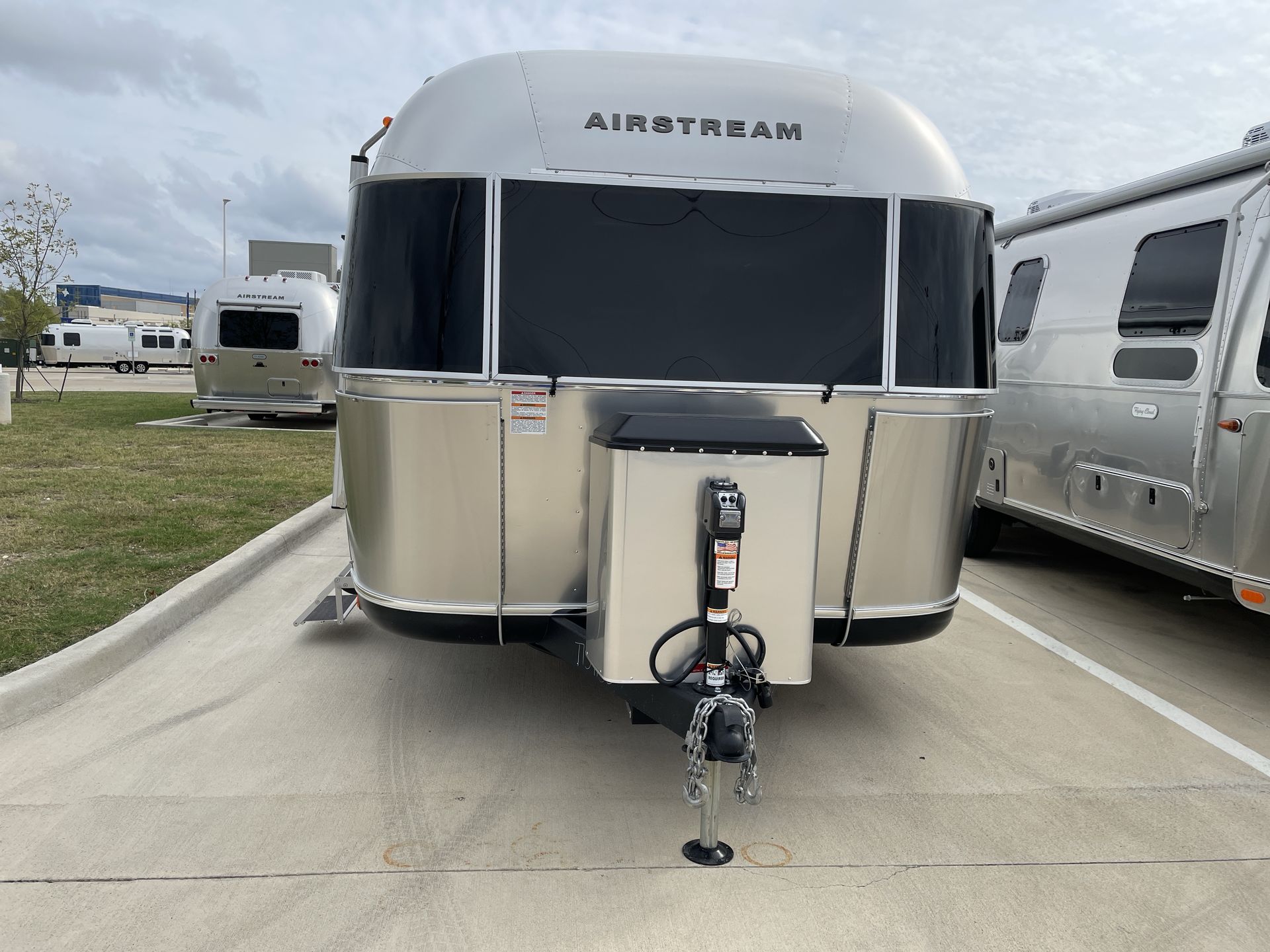 2026 Airstream 28RBT Base