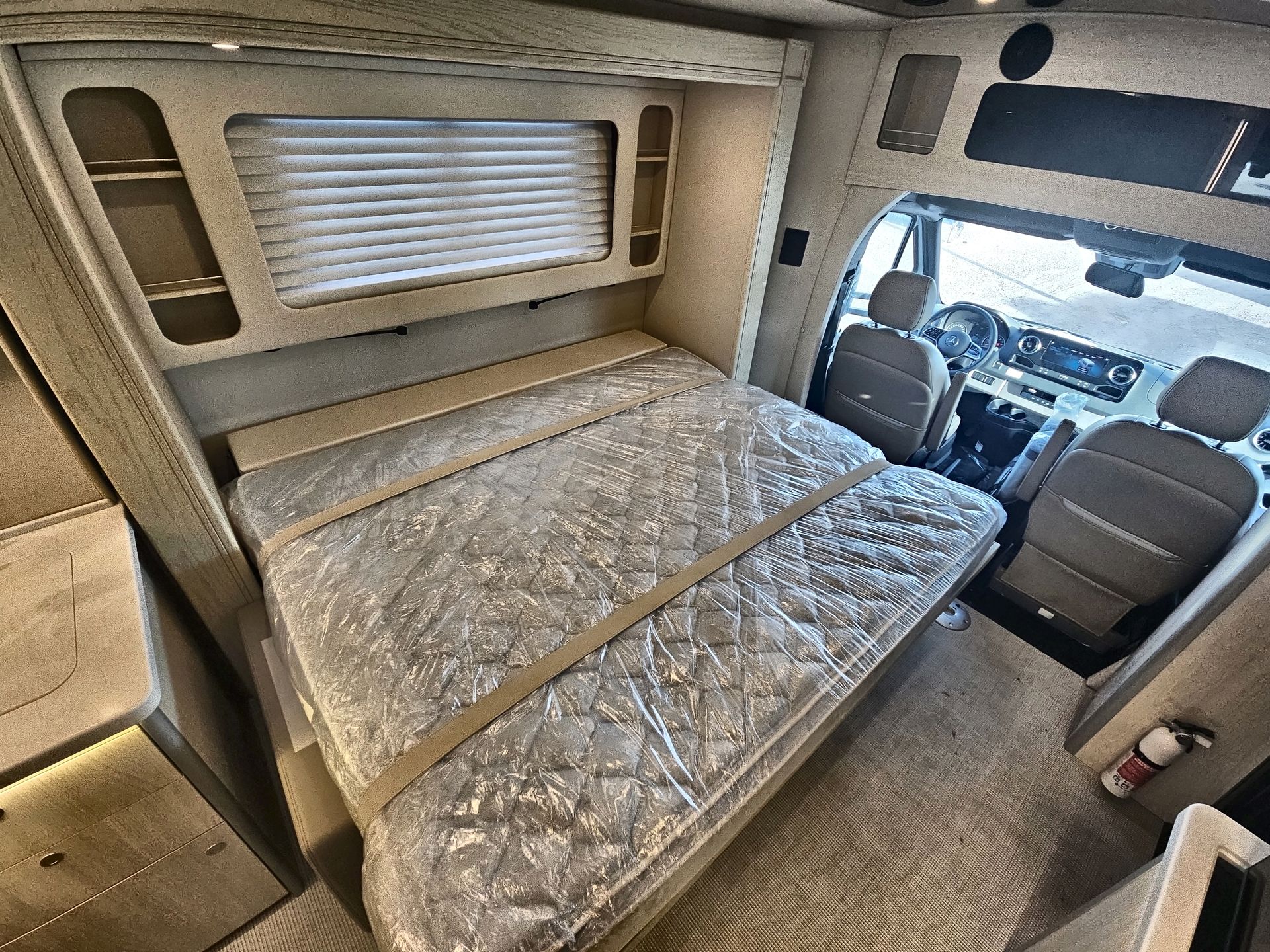 2026 Airstream 30RBT Base