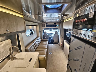 2026 Airstream 30RBT Base