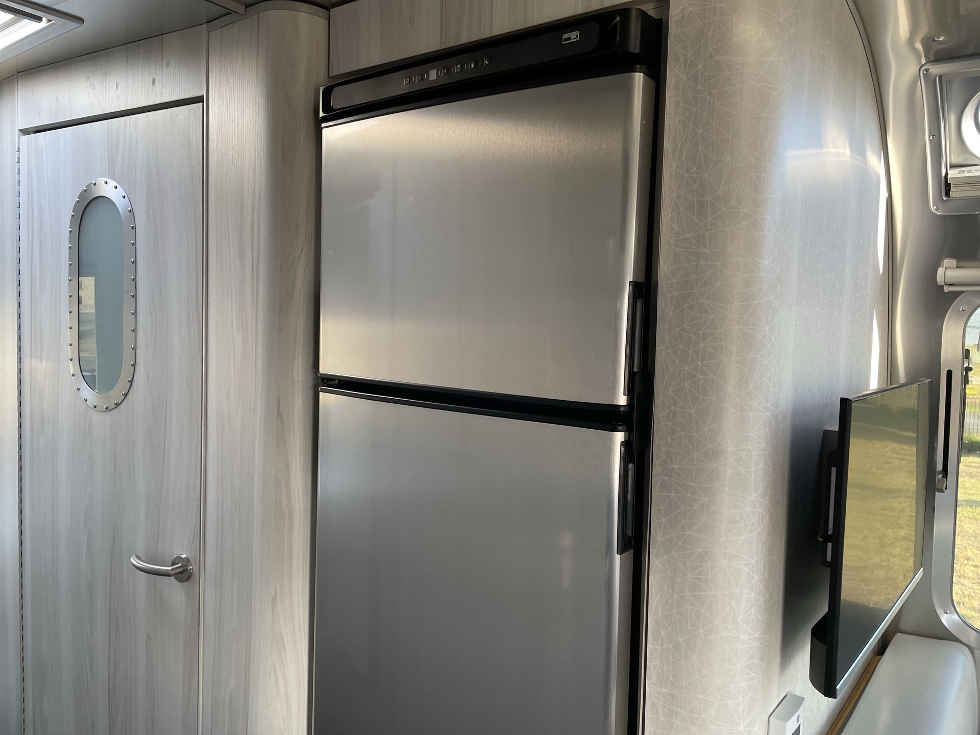 2025 Airstream 30RBQ Base