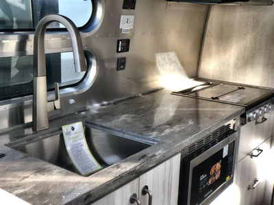 2026 Airstream 30RBT Base