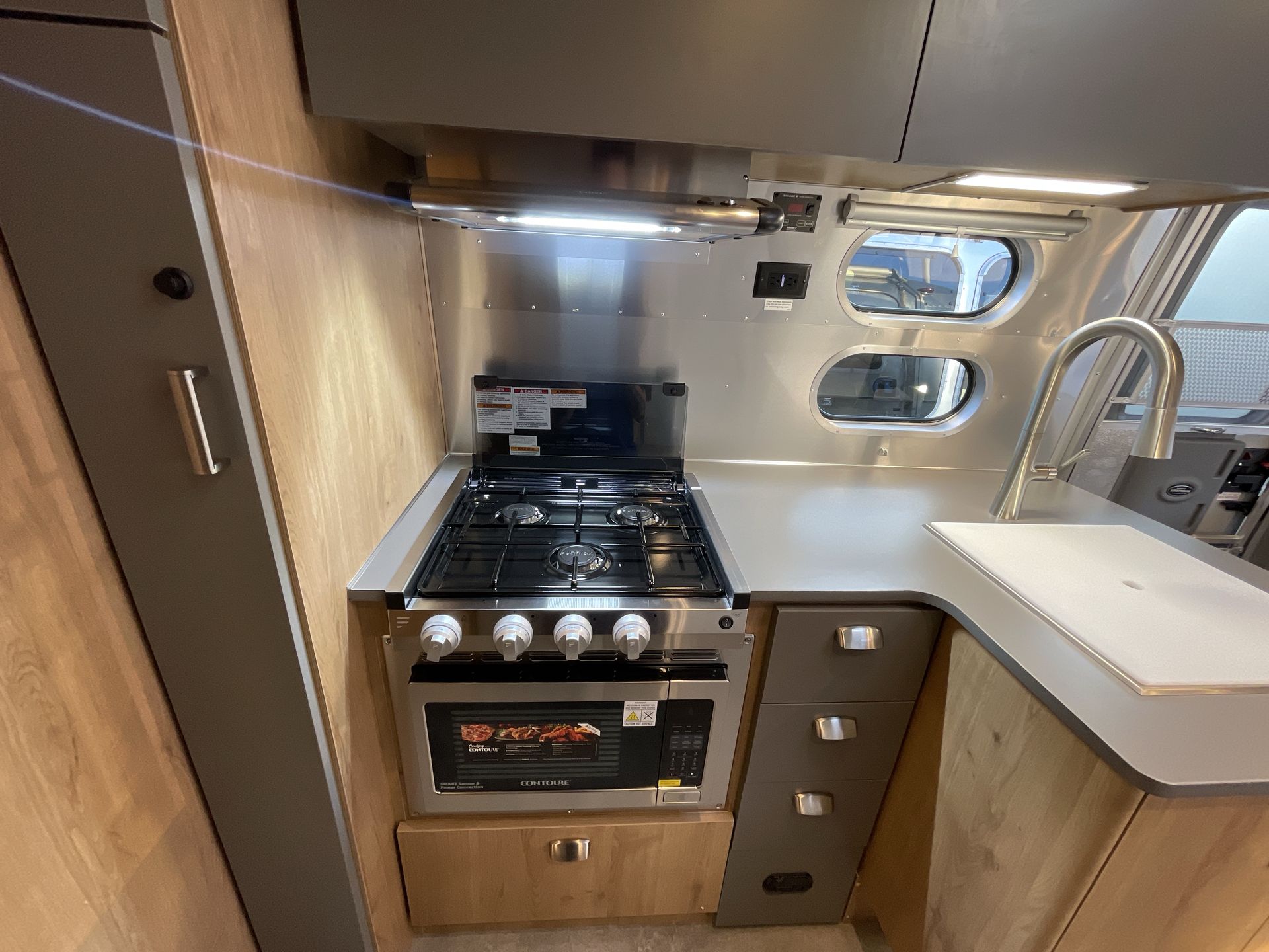2026 Airstream 25FBT Base