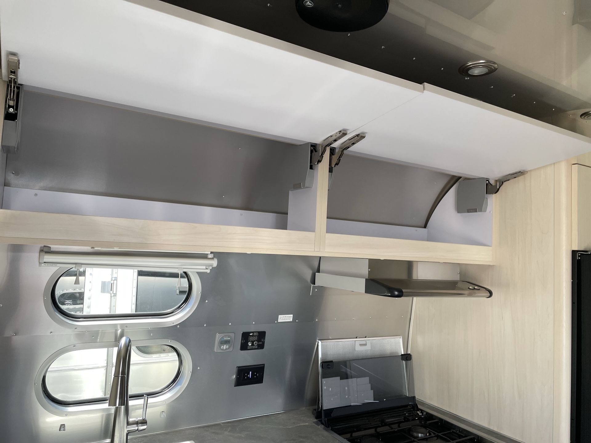 2026 Airstream 23FBQ Base