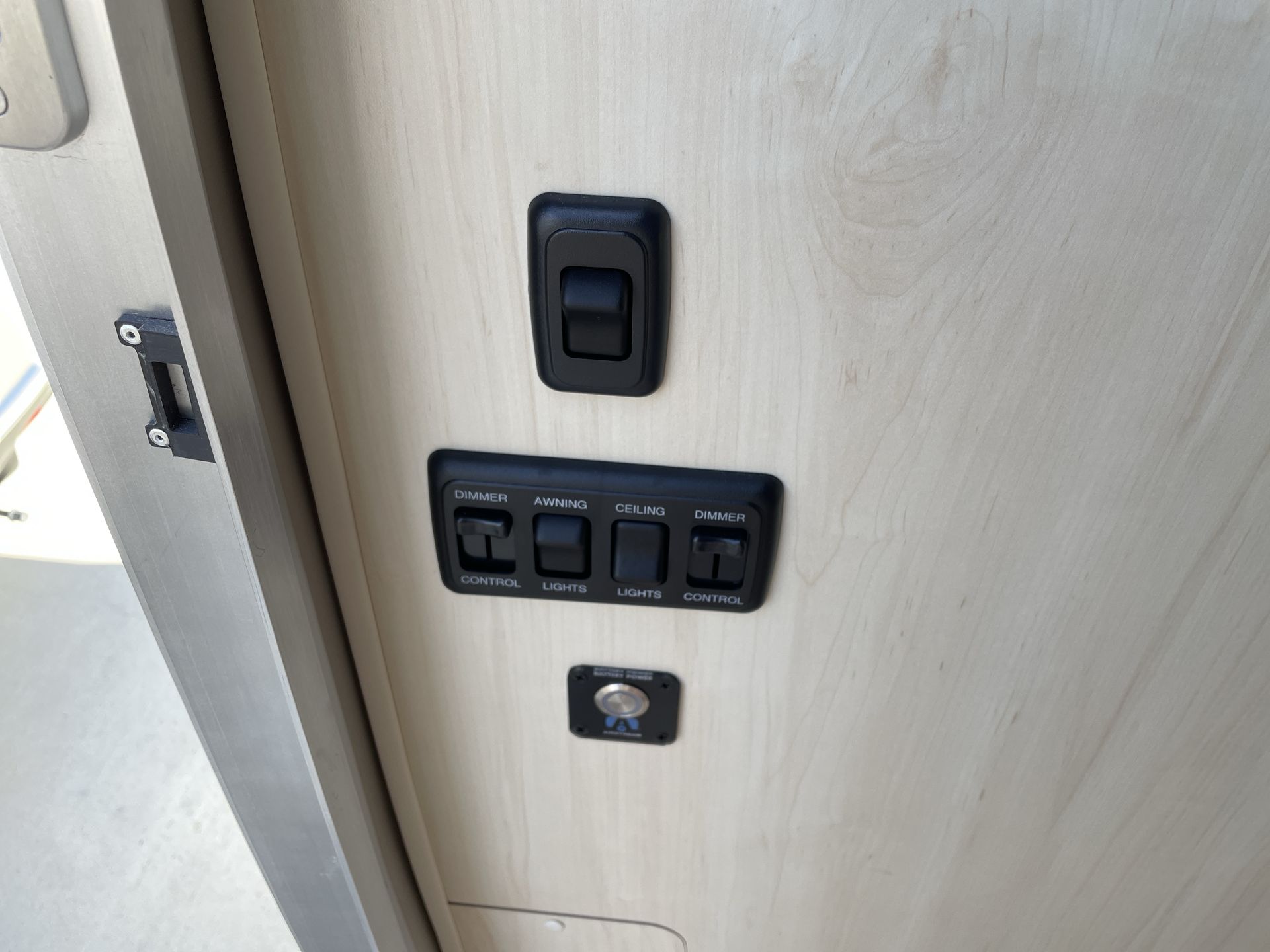 2026 Airstream 23FBQ Base