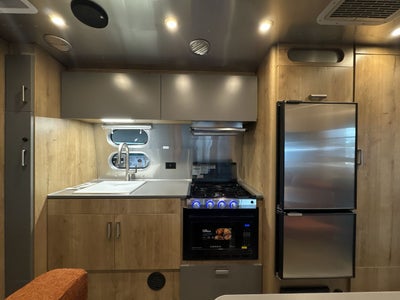2026 Airstream 23FBT Base
