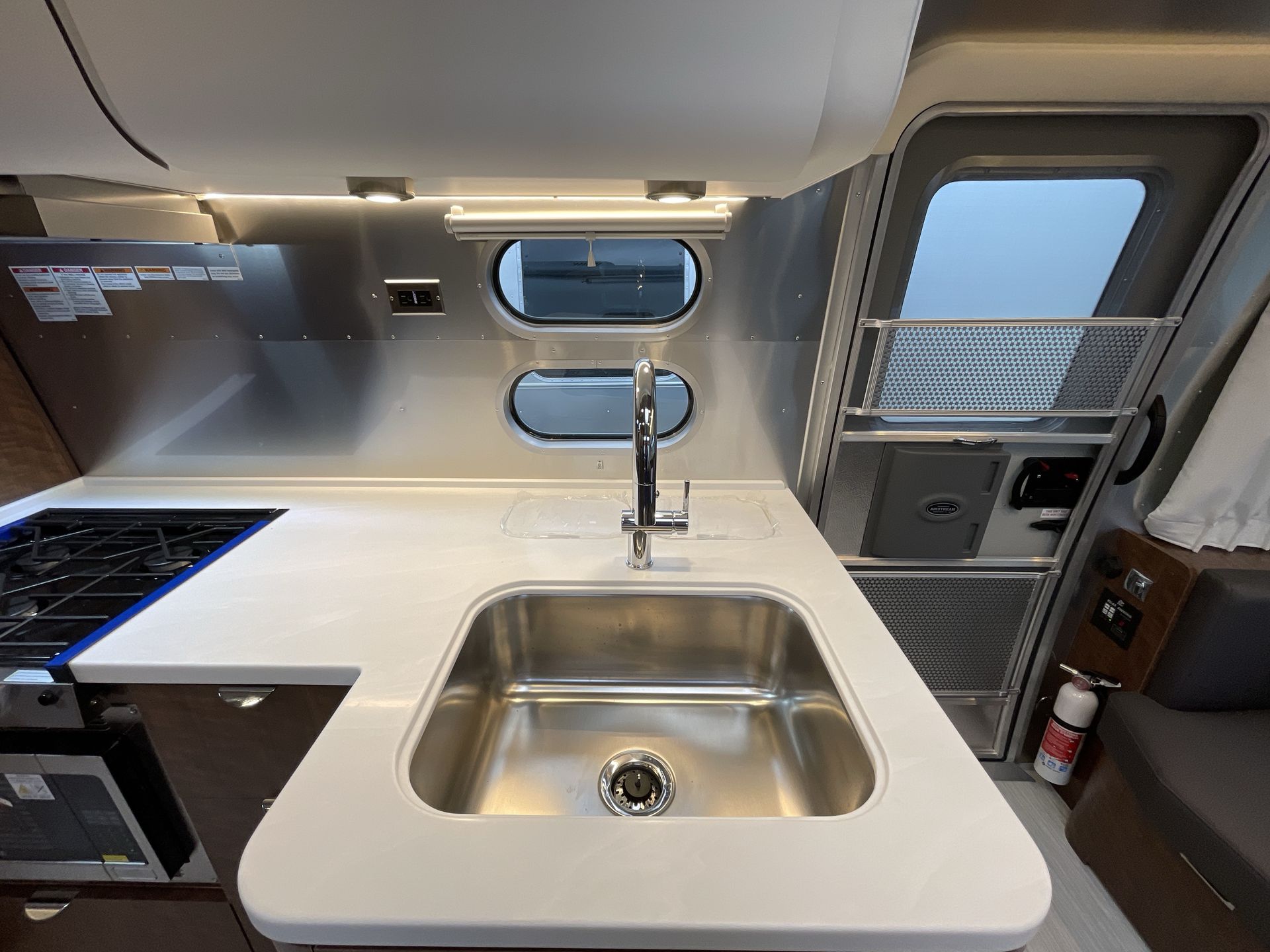 2026 Airstream 27FBQ Base