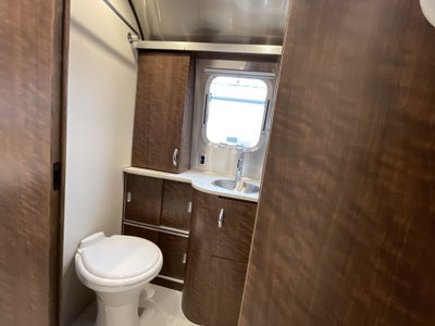 2026 Airstream 27FBT Base