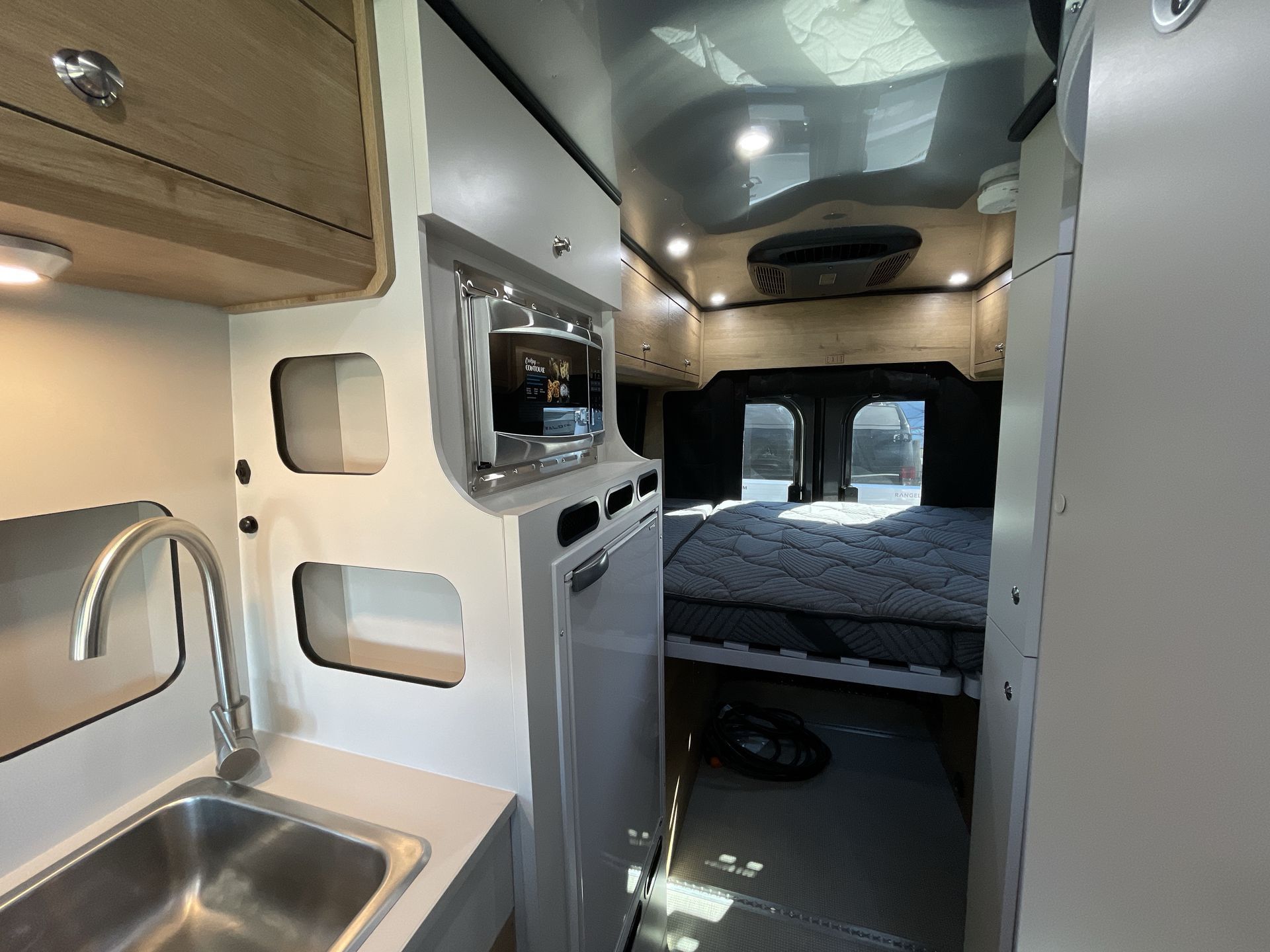 2026 Airstream Rangeline Base