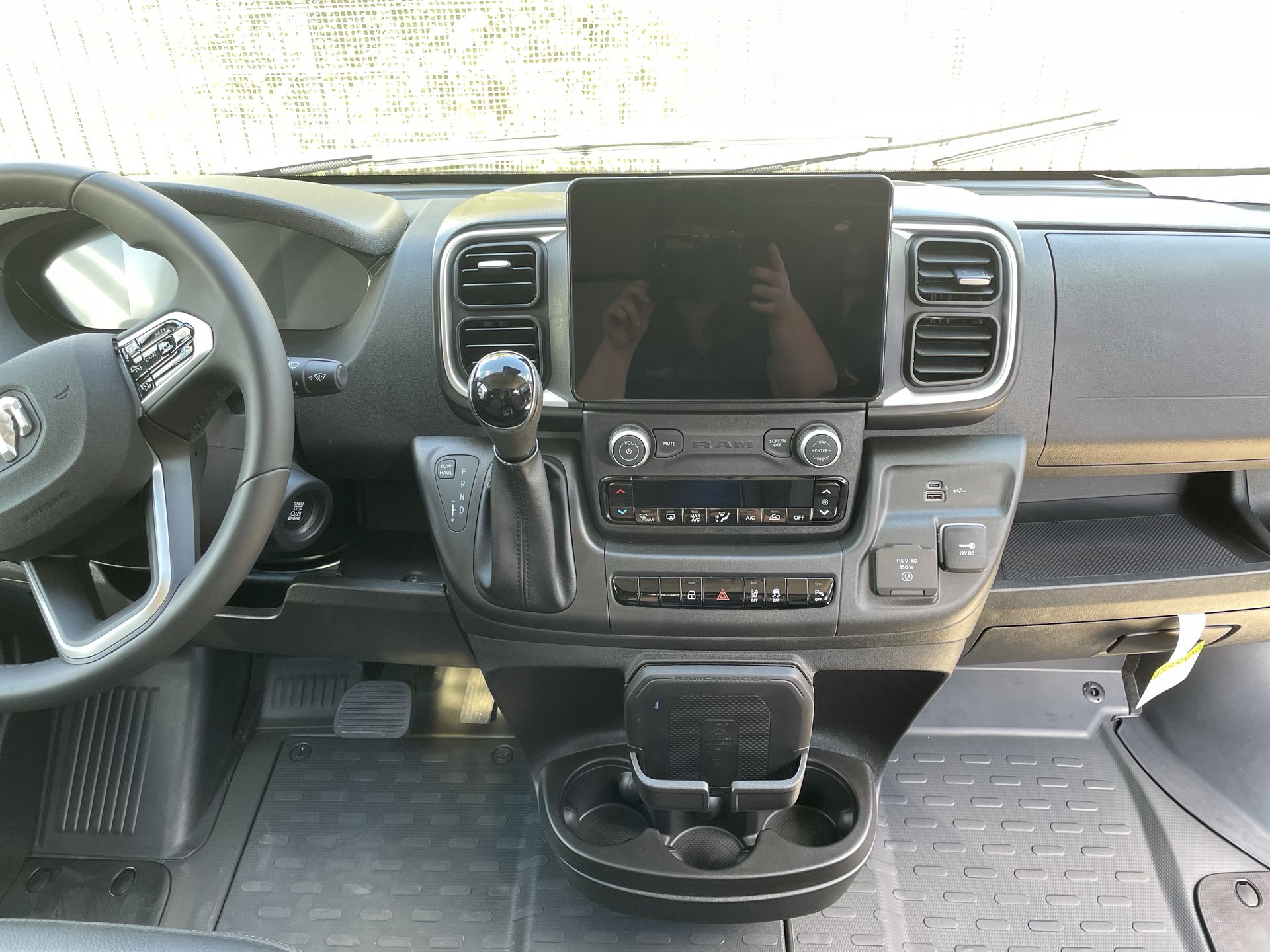 2026 Airstream Rangeline Base