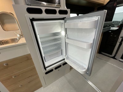 2026 Airstream Rangeline Base