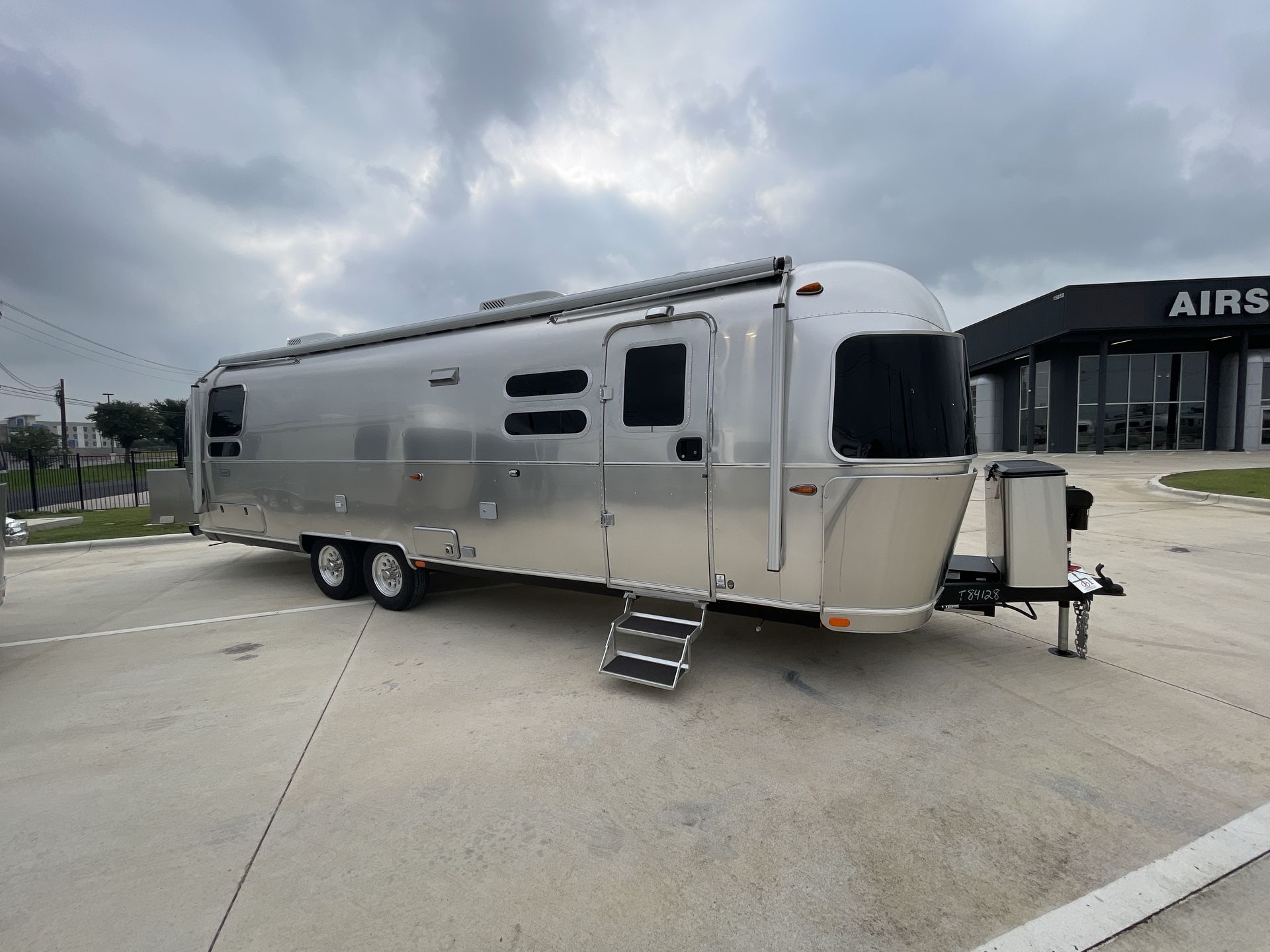 2026 Airstream 30RBT Base