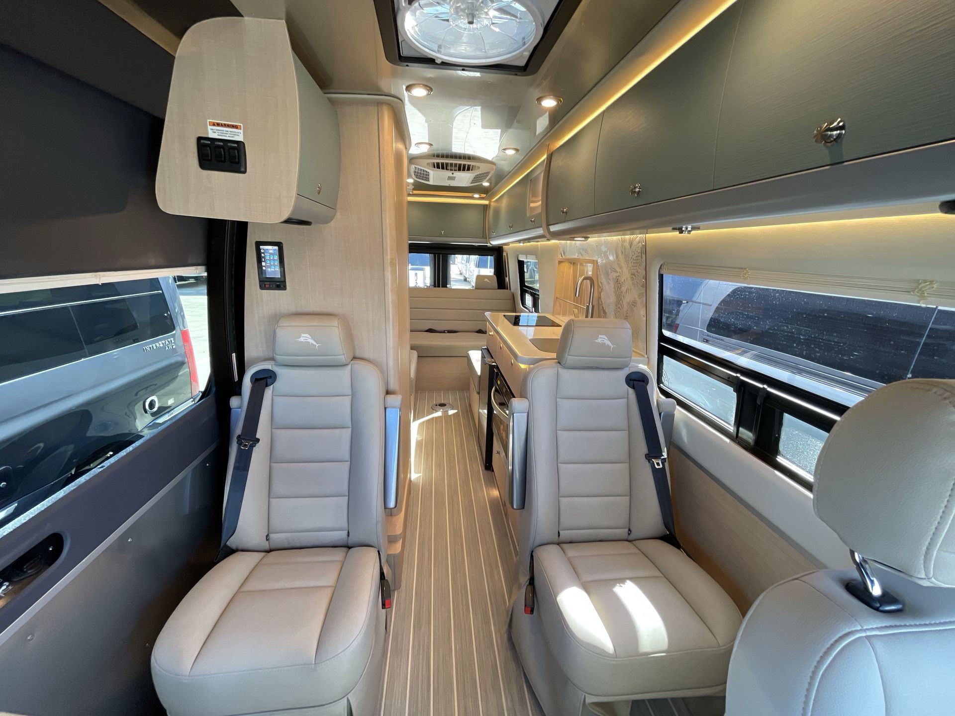 2026 Airstream 24GL Tommy Bahama Base