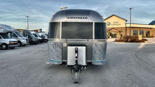 2025 Airstream 16RB Base