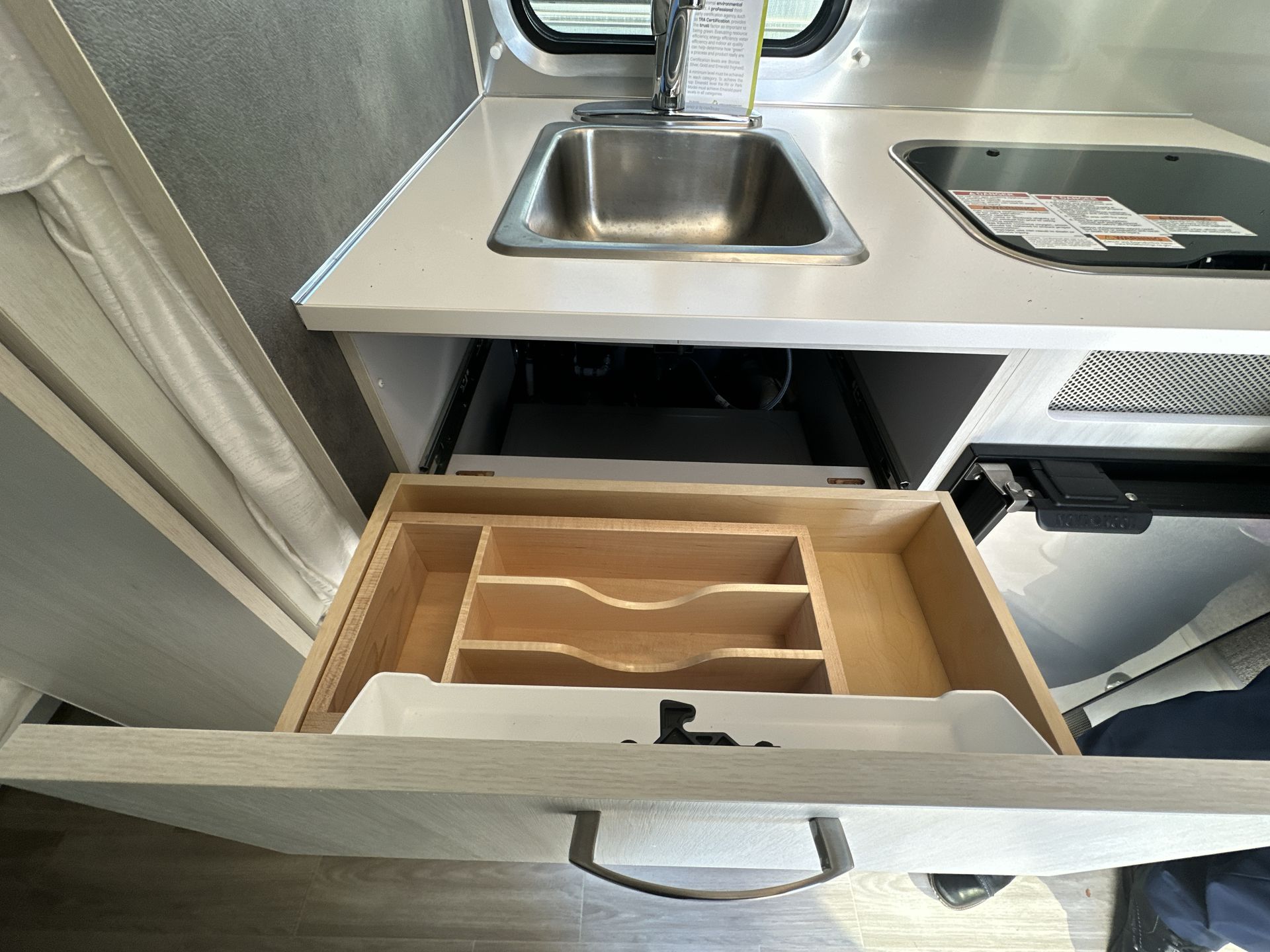 2026 Airstream 16RB Base