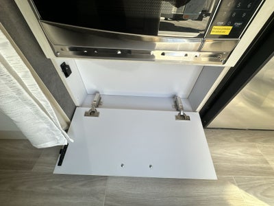 2026 Airstream 16RB Base