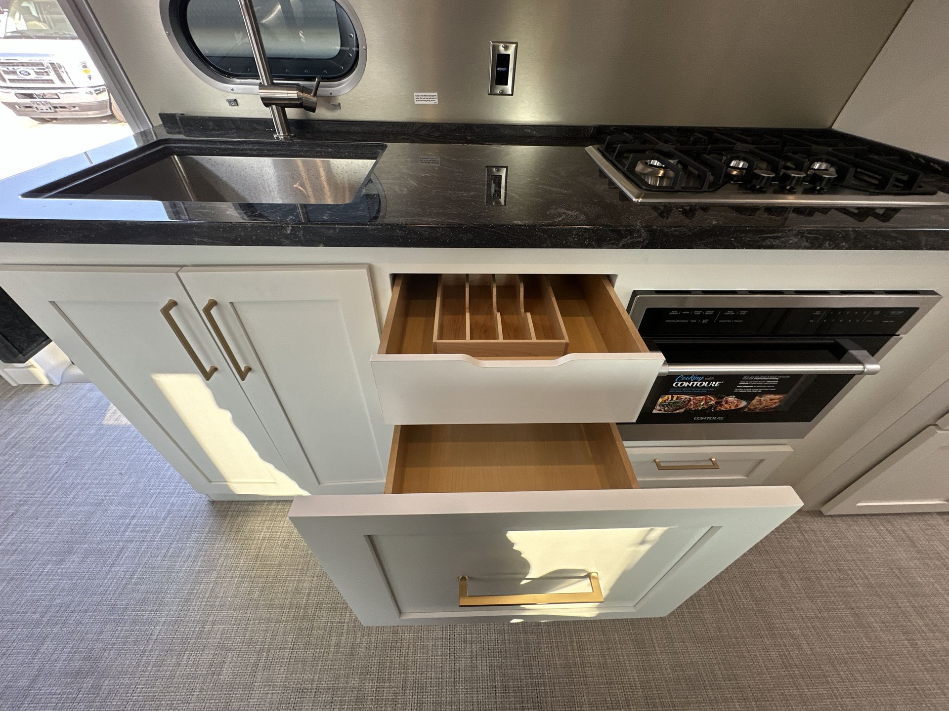 2026 Airstream 30RBQ Base