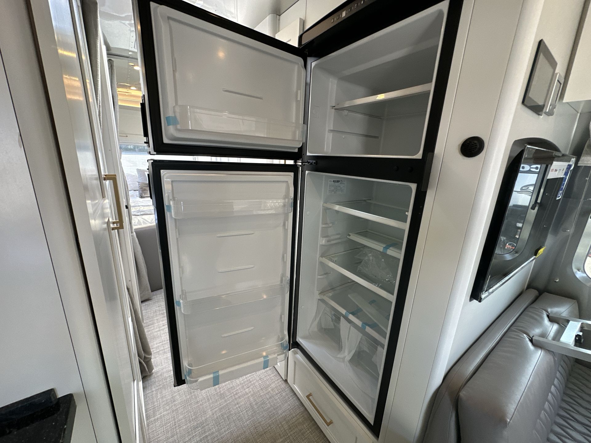 2026 Airstream 30RBQ Base