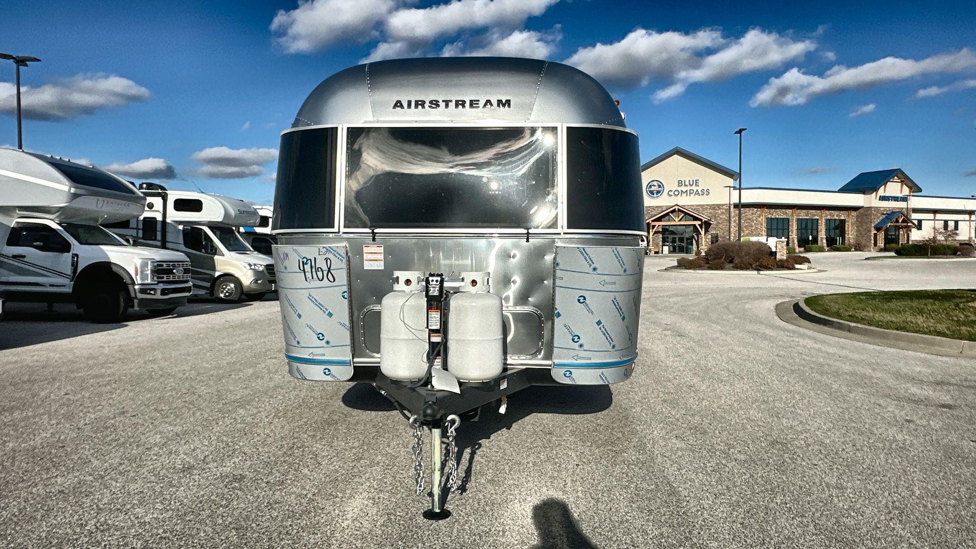 2025 Airstream 27FBQ Base