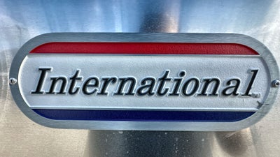 2025 Airstream 27FBQ Base