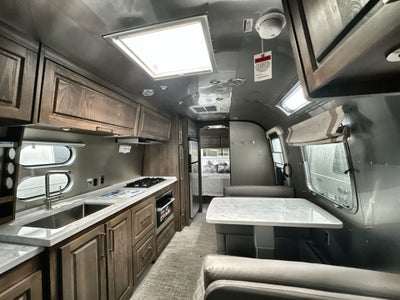 2026 Airstream 33FBQ Base