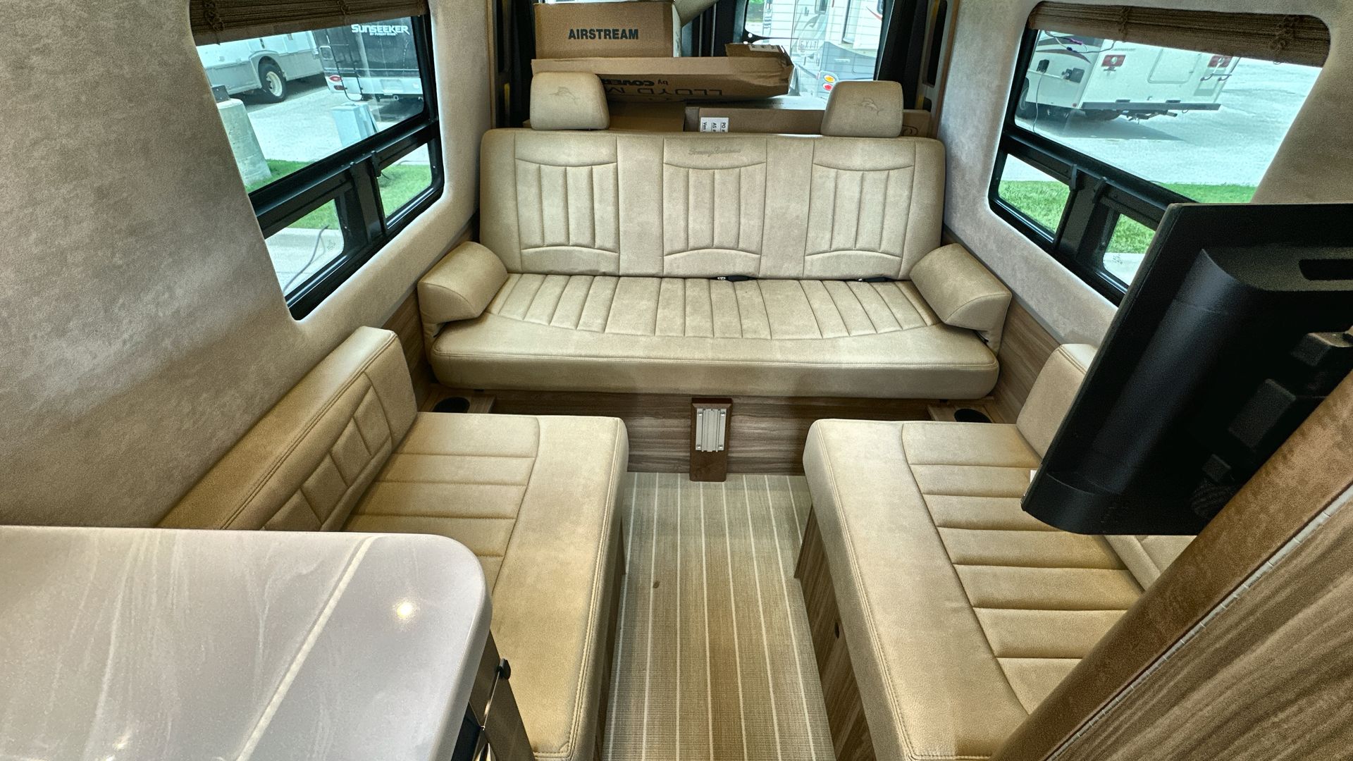 2025 Airstream 24 GT Base