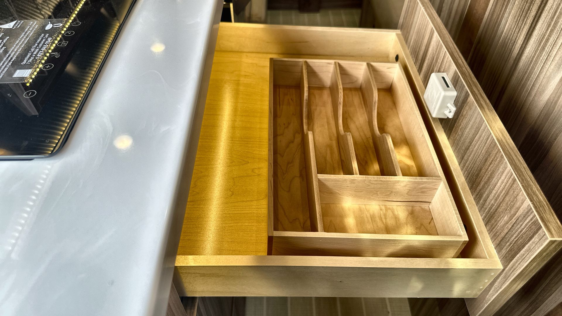 2025 Airstream 24 GT Base