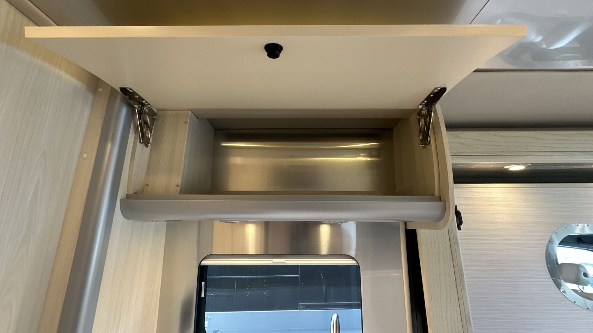 2026 Airstream Murphy Suite Base