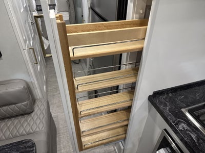 2026 Airstream 28RBT Base