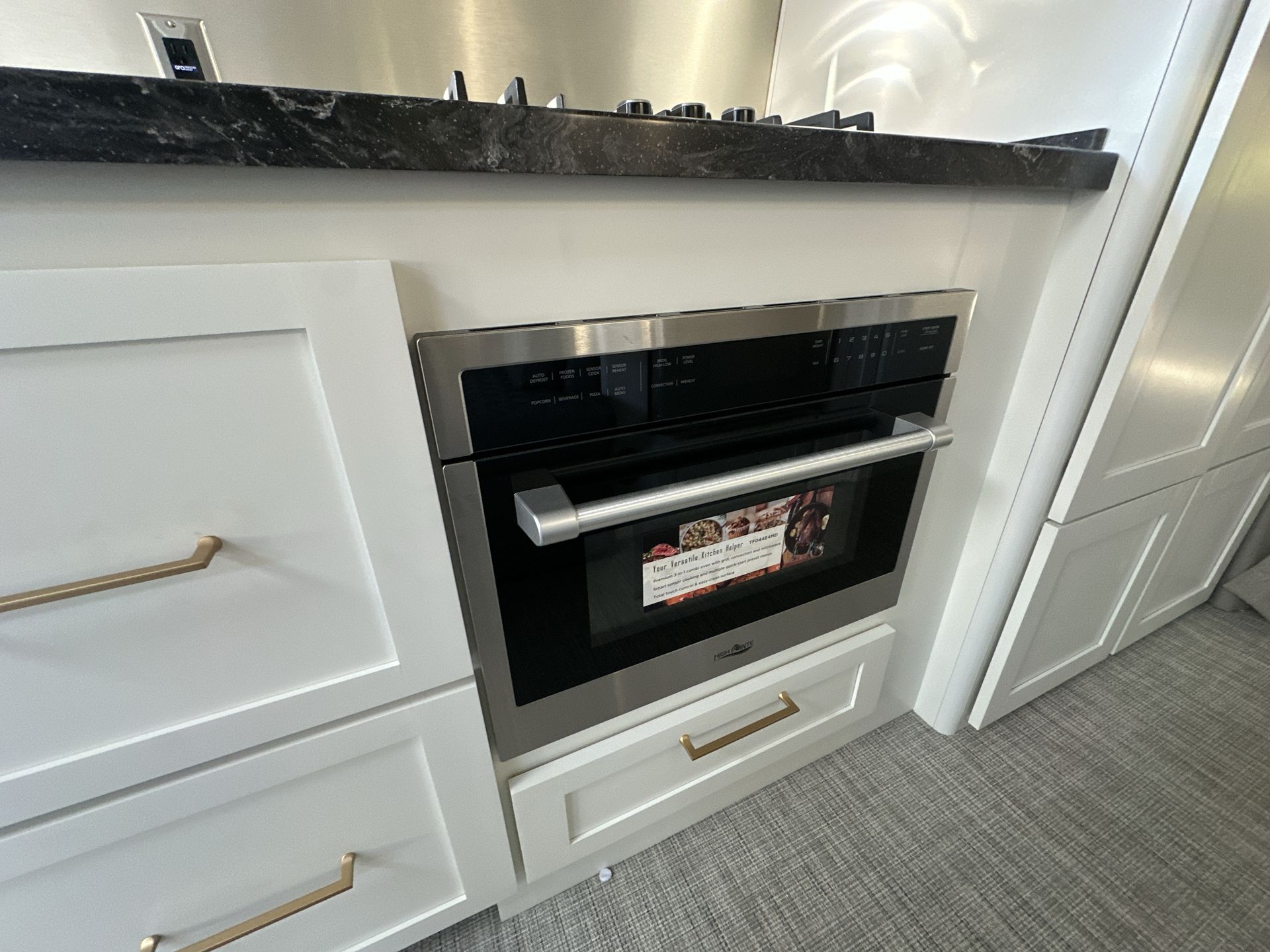 2025 Airstream 30RBQ Base