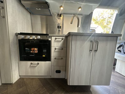 2025 Airstream 25FBQ Base